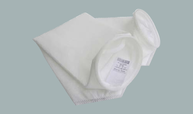 Large contaminant capacity filter bag